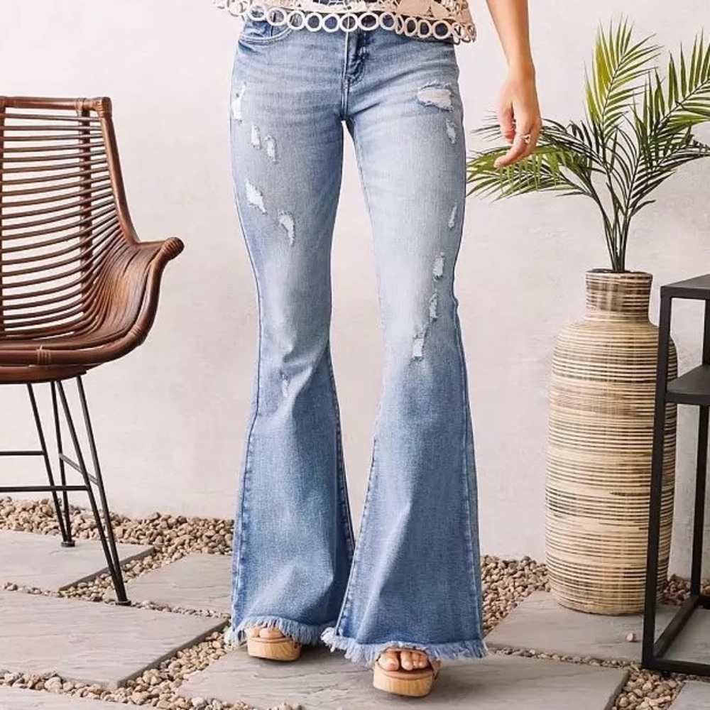 Signature High Rise Super Flare Jean 24x32